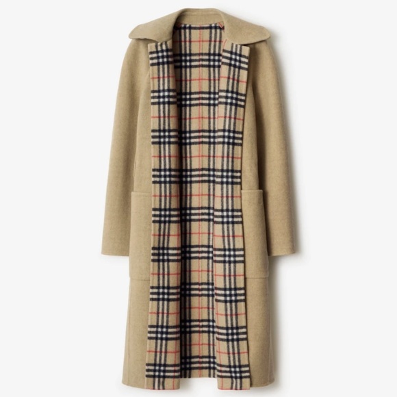Burberry Reversible Wool Wrap Coat with Belt. - Picture 3 of 10